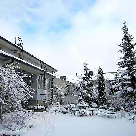 Kuukkarin Kortteeri Aparthotel 3*